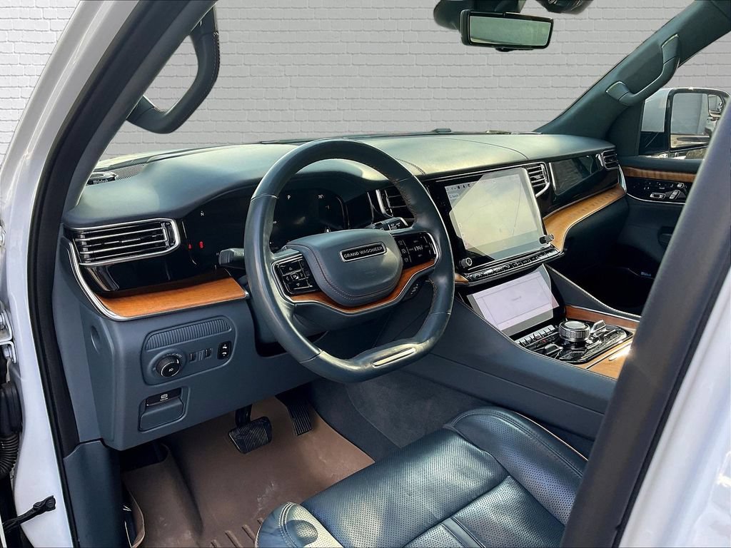 Used 2022 Jeep Grand Wagoneer Series II w/ Premium Group II AWD/4WD image 15