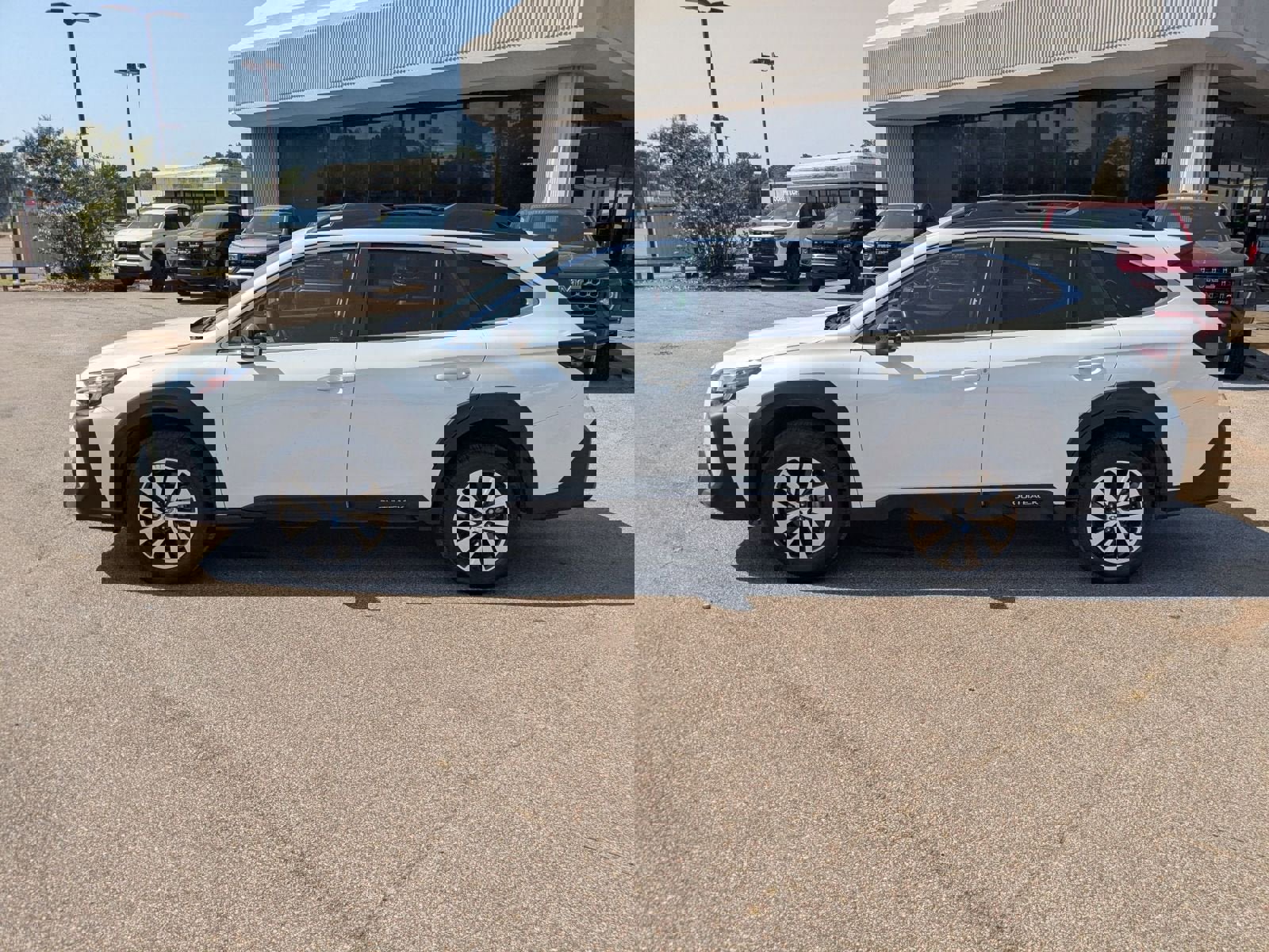 Used 2024 Subaru Outback Premium image 2