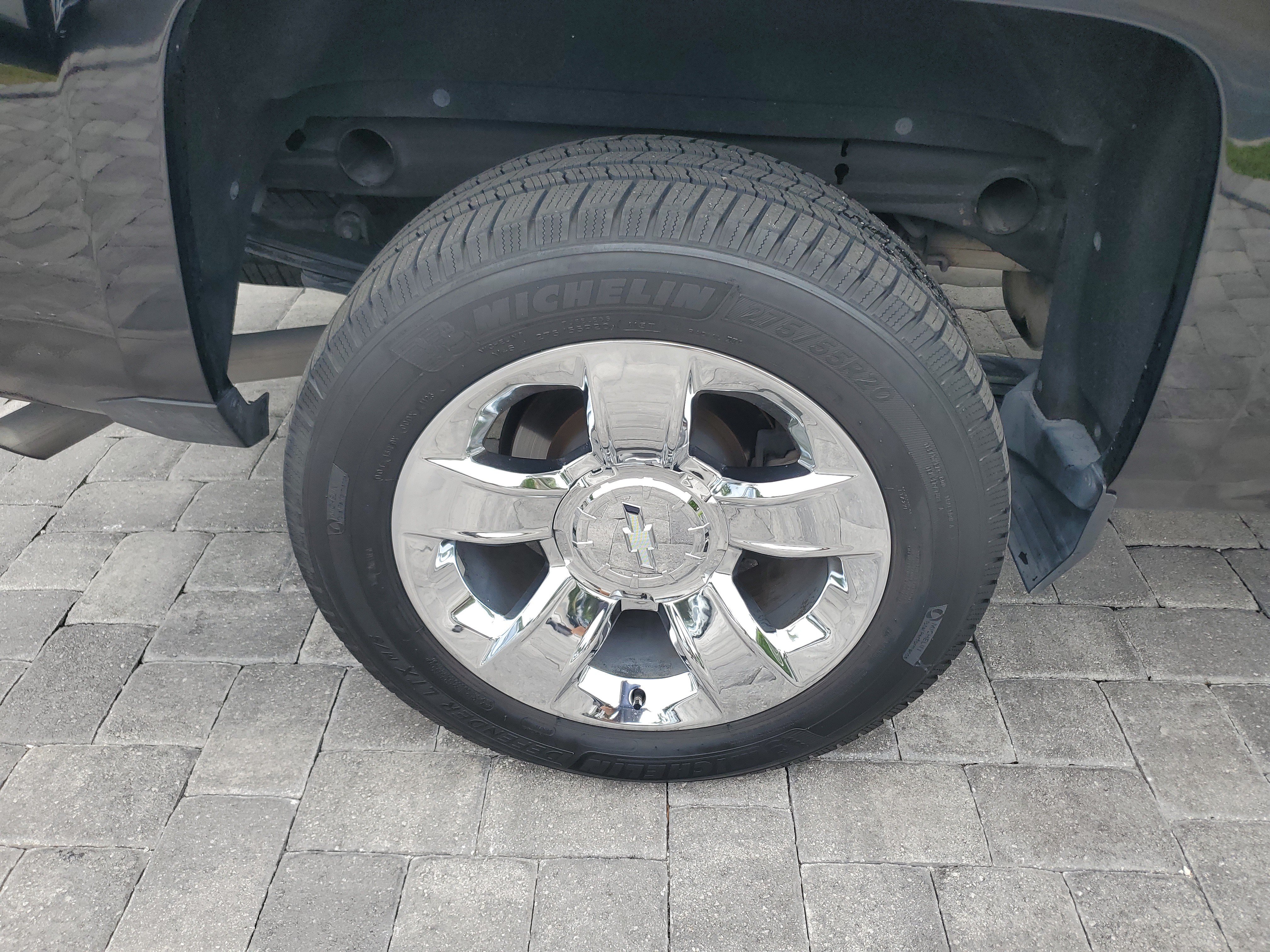 Used 2018 Chevrolet Silverado 1500 LTZ w/ Sport Package RWD image 6