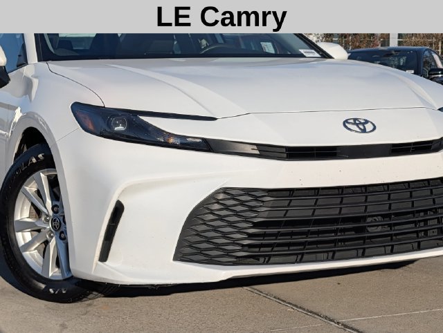 Used 2025 Toyota Camry LE FWD image 3