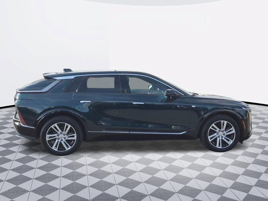 Used 2024 Cadillac Lyriq Tech AWD/4WD image 6