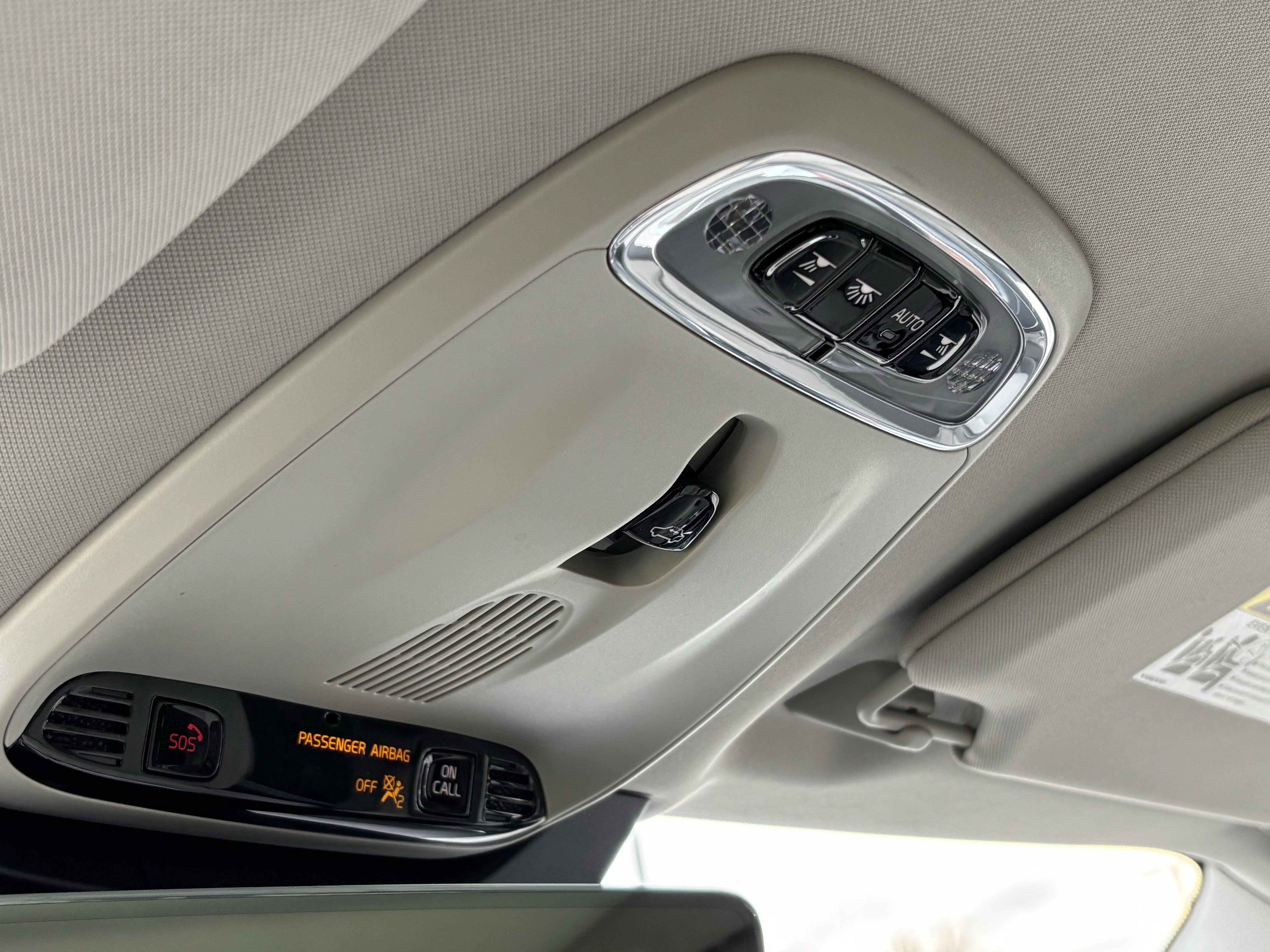 Used 2019 Volvo XC90 T6 Momentum w/ Protection Package Premier image 28