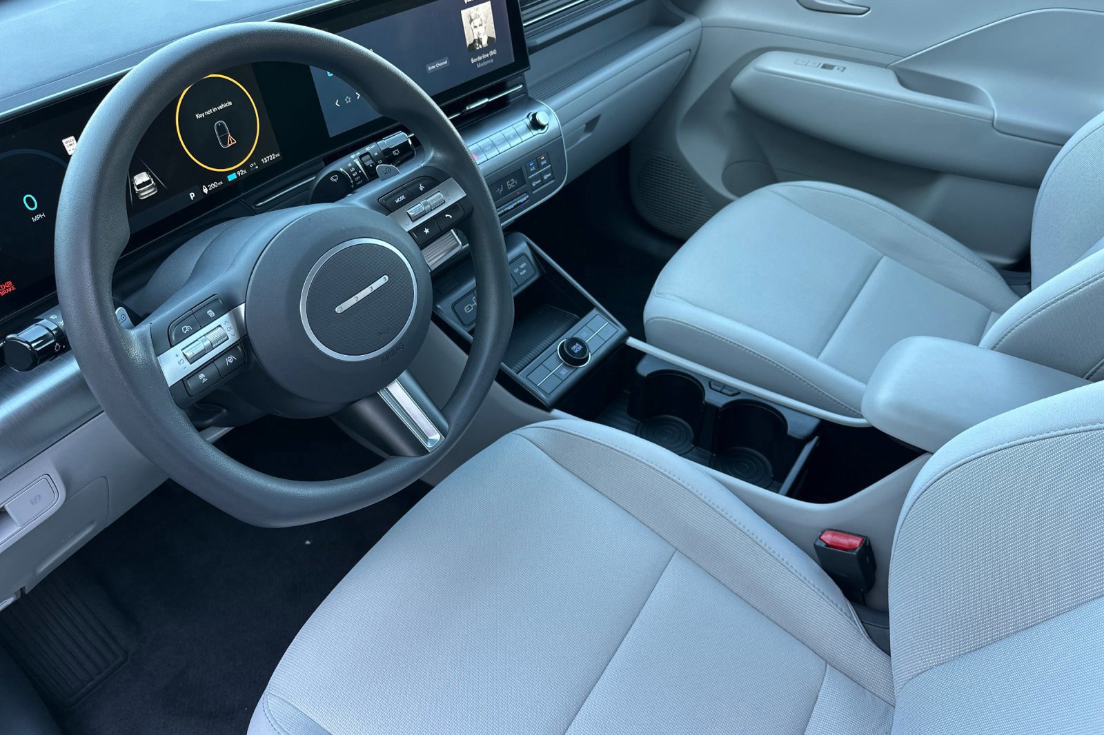 Used 2024 Hyundai Kona SE image 10