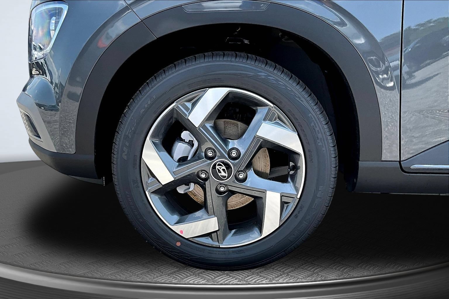 New 2026 Hyundai Venue SEL FWD image 16