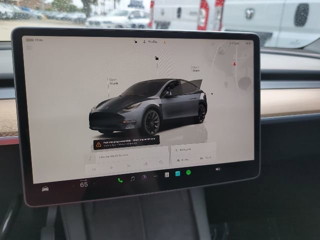 Used 2023 Tesla Model Y Long Range image 11