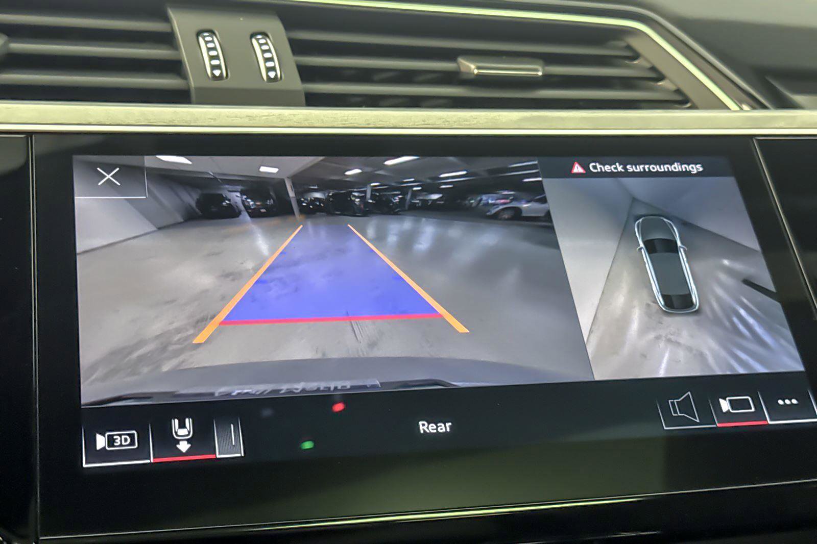 Certified 2023 Audi e-tron Premium Plus w/ Premium Plus Package image 20