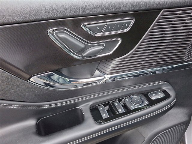 Certified 2022 Lincoln Corsair AWD w/ Equipment Group 101A image 14