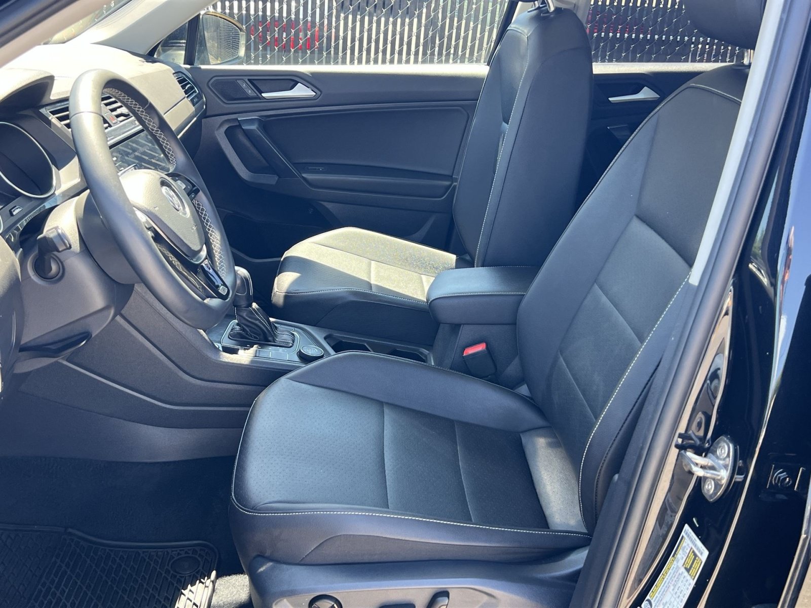 Used 2021 Volkswagen Tiguan SE AWD/4WD image 11