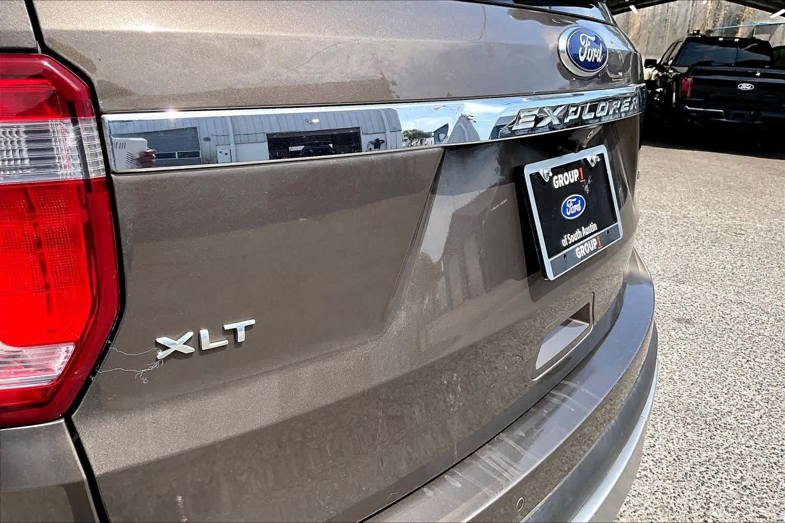 Used 2016 Ford Explorer XLT w/ Class II Trailer Tow Package FWD image 12
