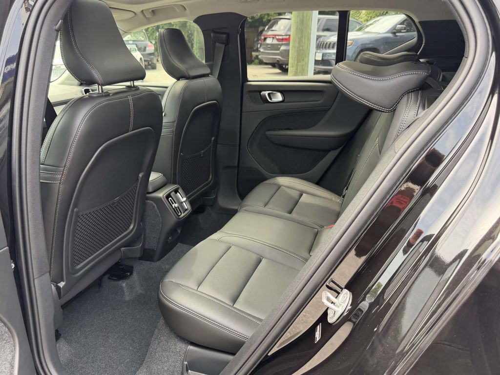 New 2026 Volvo XC40 B4 Core w/ Protection Package FWD image 14