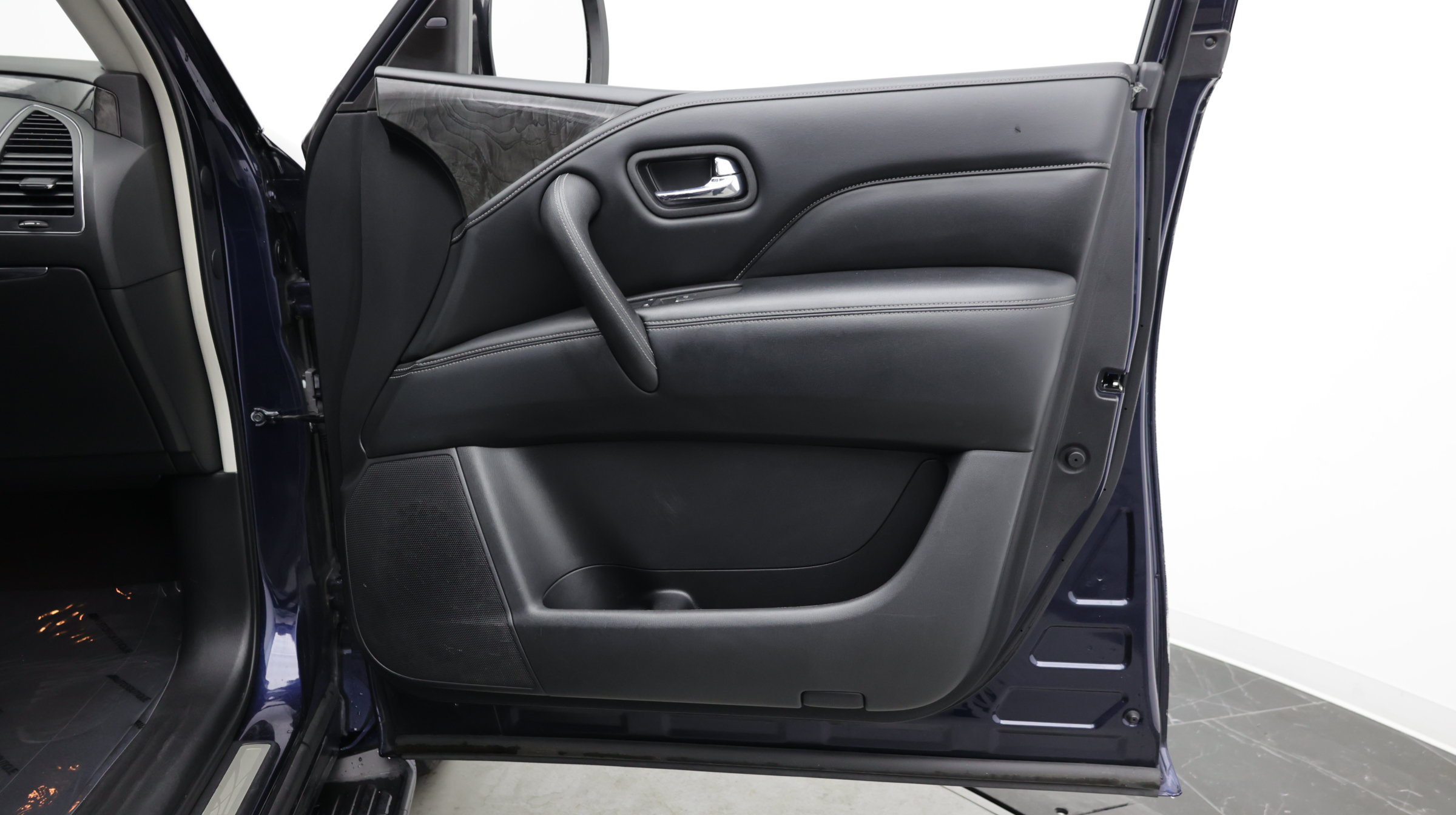 Used 2021 INFINITI QX80 Luxe RWD image 42