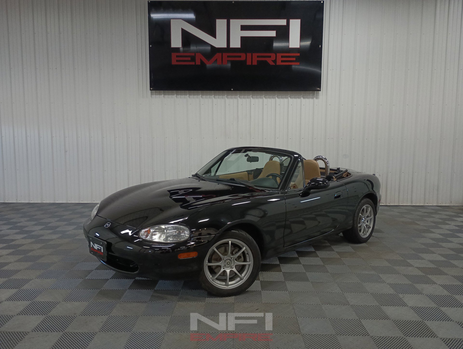 Used 1999 MAZDA MX-5 Miata RWD image 1