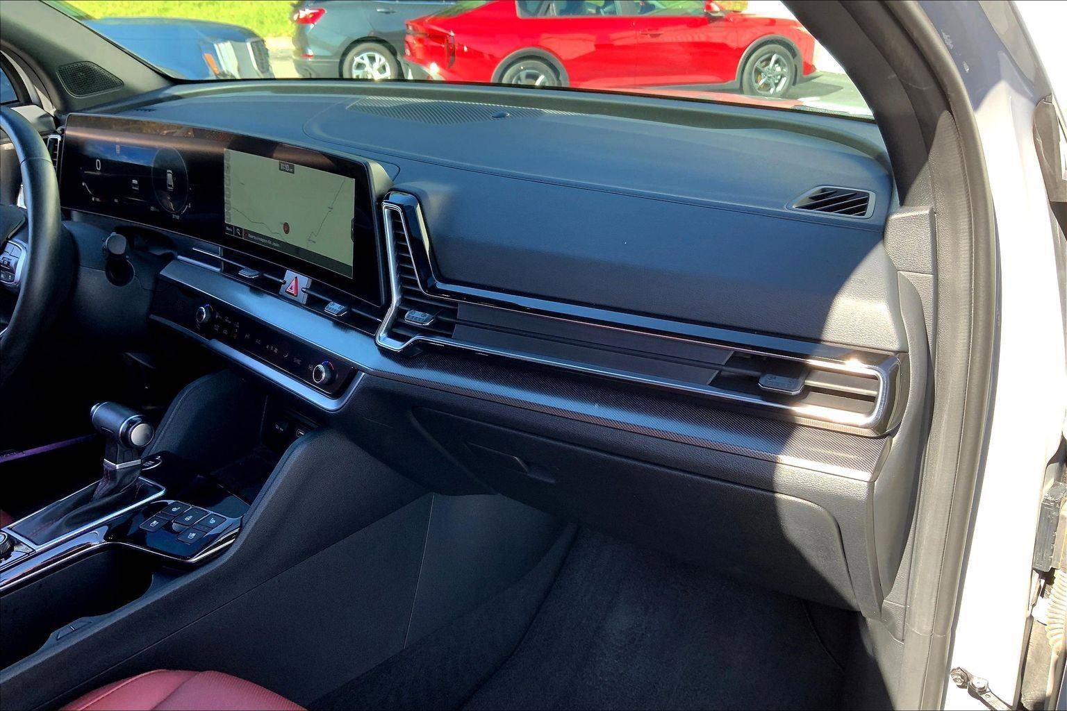 Used 2024 Kia Sportage SX image 14