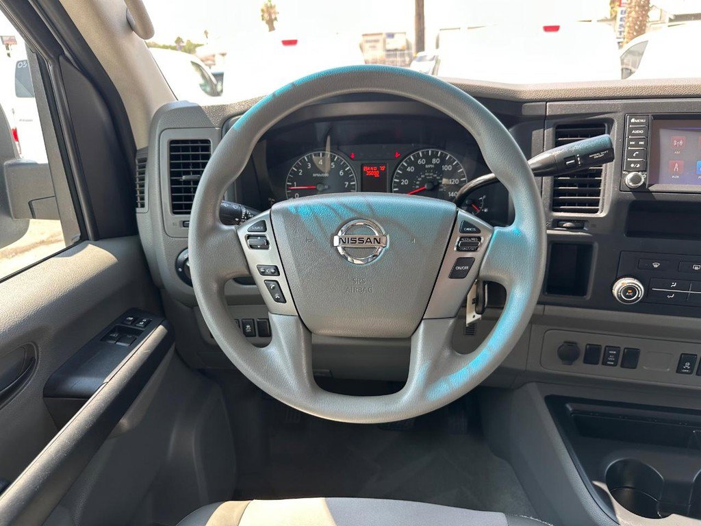 Used 2020 Nissan NV 3500 SV image 27