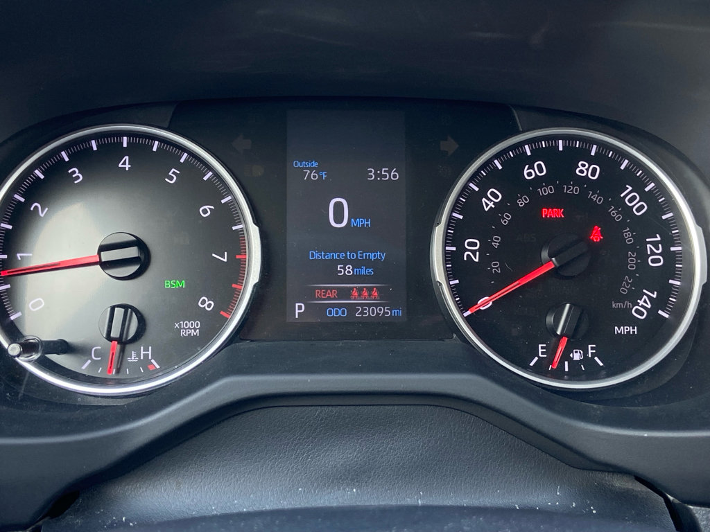 Used 2021 Toyota RAV4 XLE Premium AWD/4WD image 18
