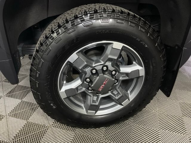 Used 2025 GMC Sierra 2500 SLT w/ SLT Convenience Package AWD/4WD image 47