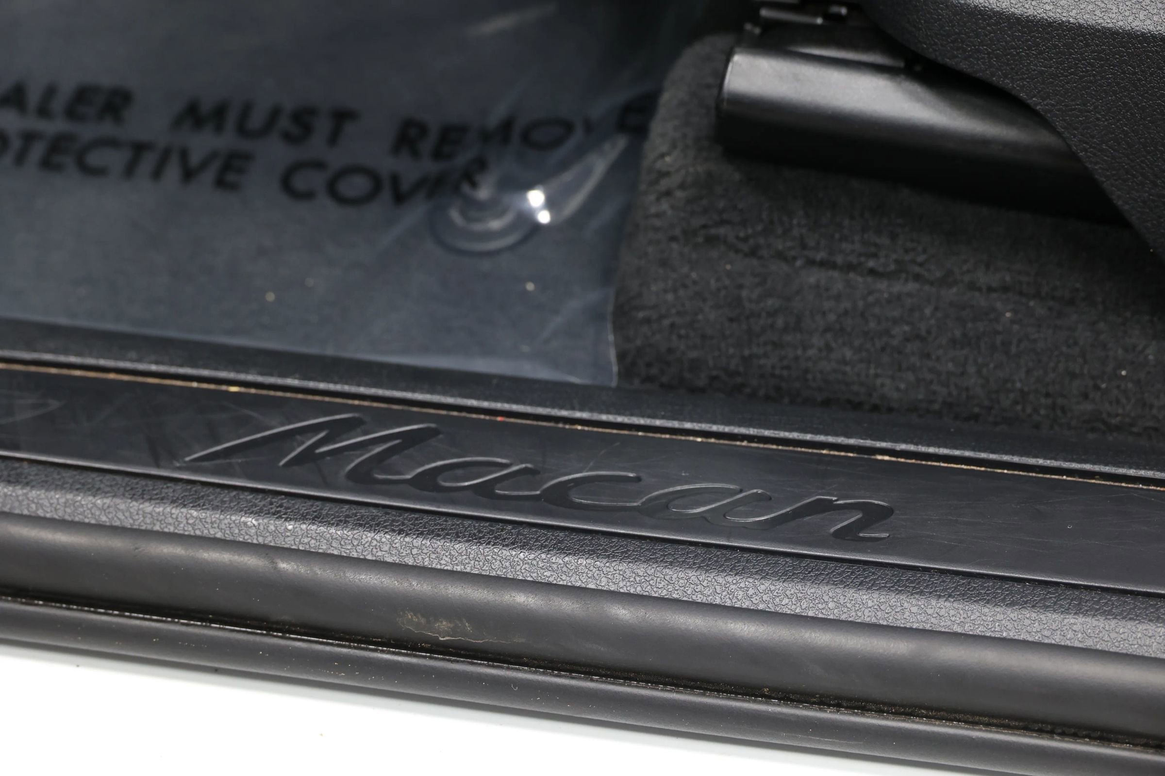 Used 2022 Porsche Macan image 14