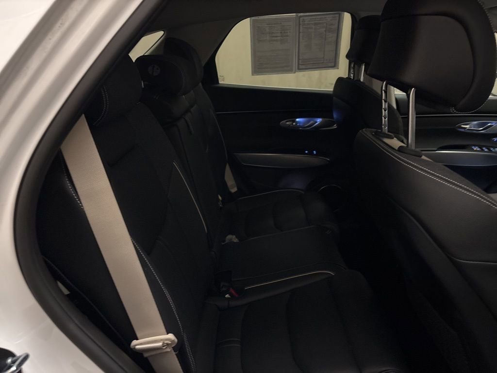 Used 2025 Genesis Electrified GV70 Advanced image 23