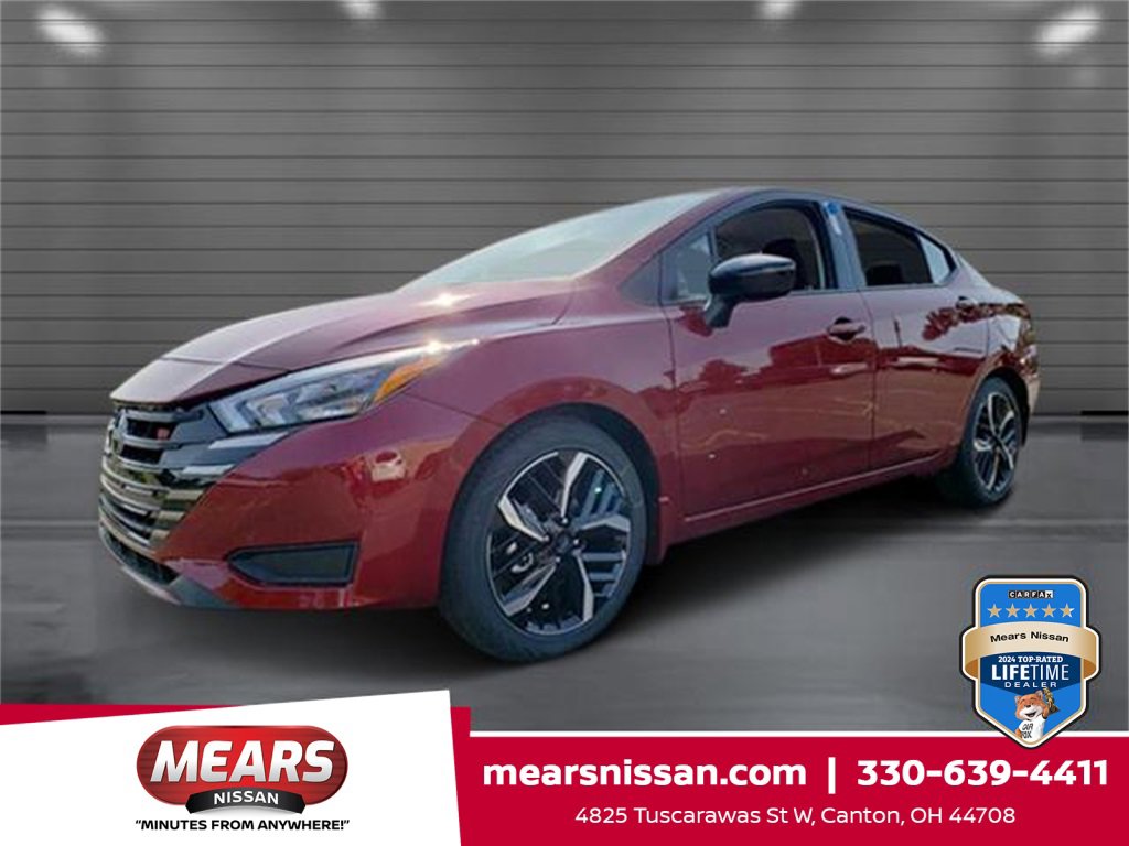 New 2025 Nissan Versa SR w/ Trunk Package