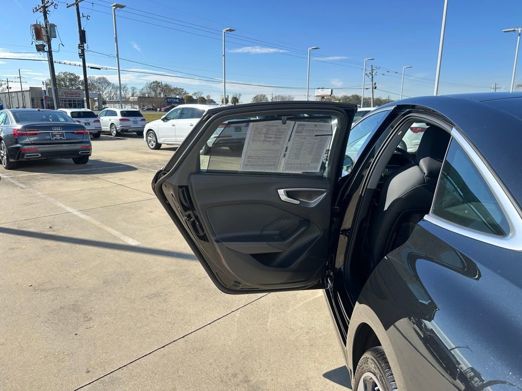 Used 2025 Audi A5 2.0T Prestige image 24