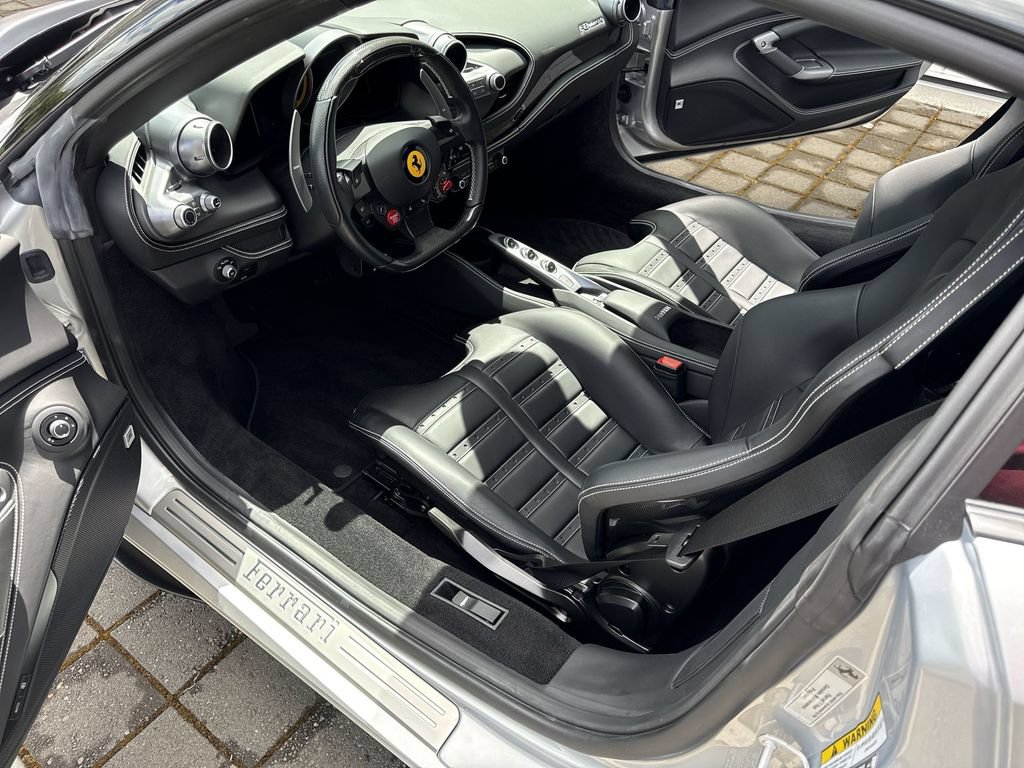 Certified 2022 Ferrari F8 Tributo RWD image 29