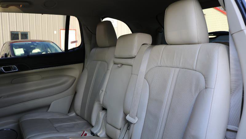 Used 2019 Lincoln MKT AWD image 15