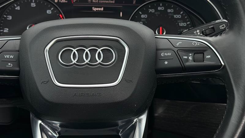 Used 2017 Audi Q7 3.0T Premium AWD/4WD image 32