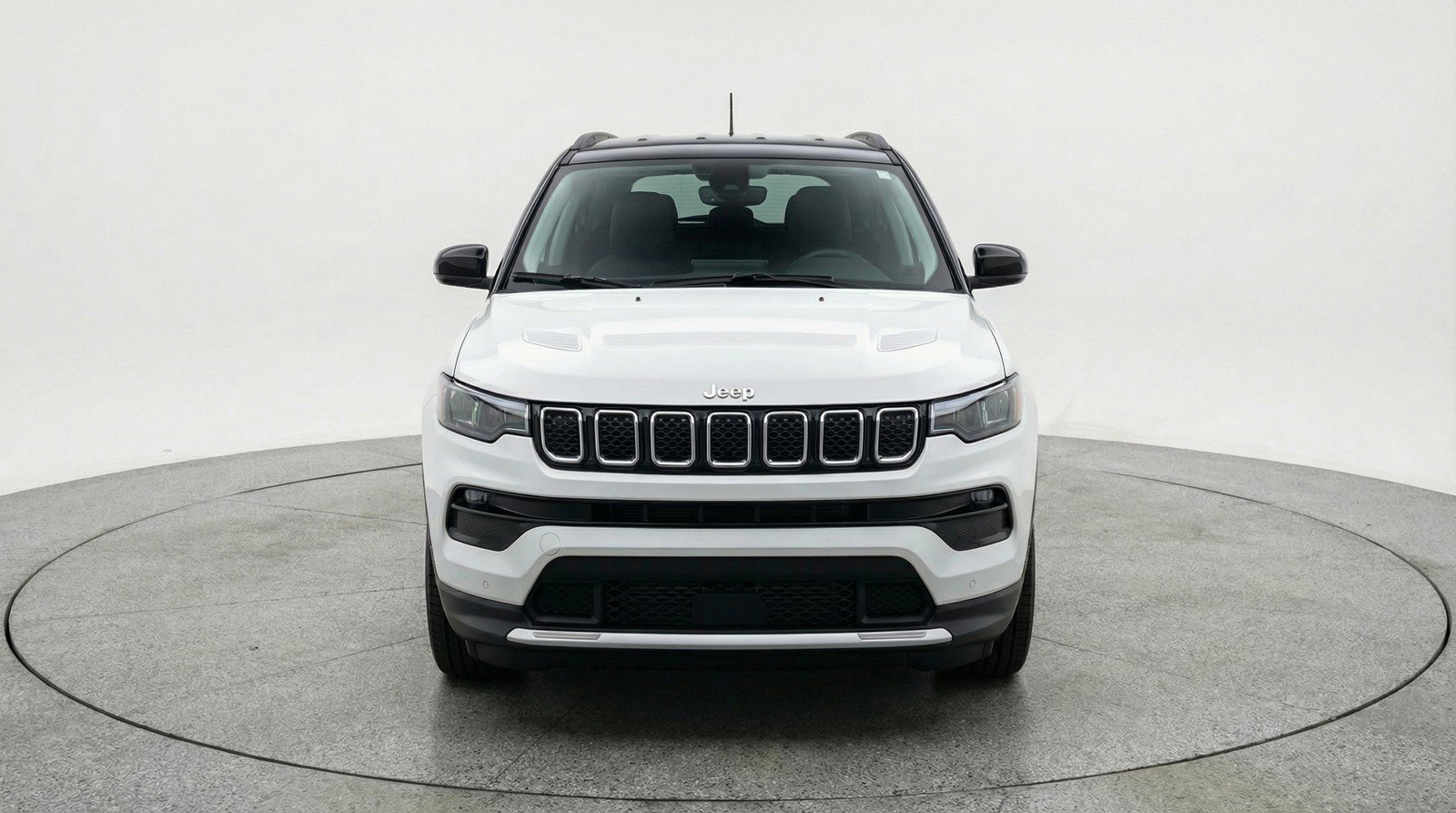 Used 2025 Jeep Compass Limited image 2