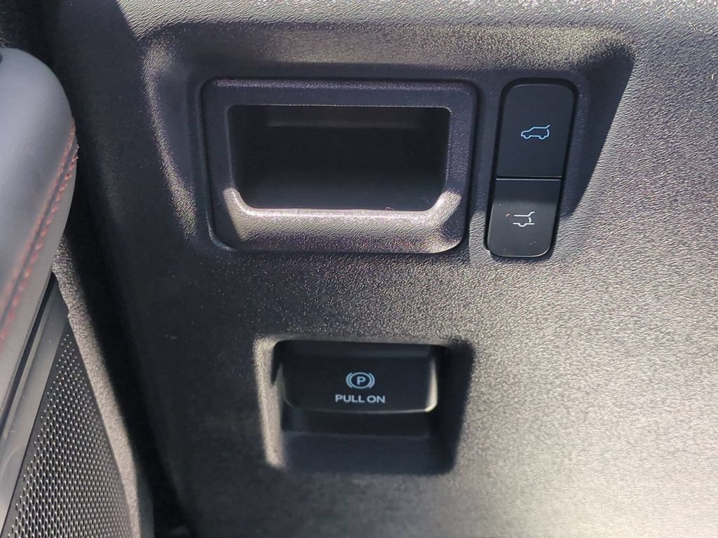 Used 2025 Ford Expedition Active RWD image 13