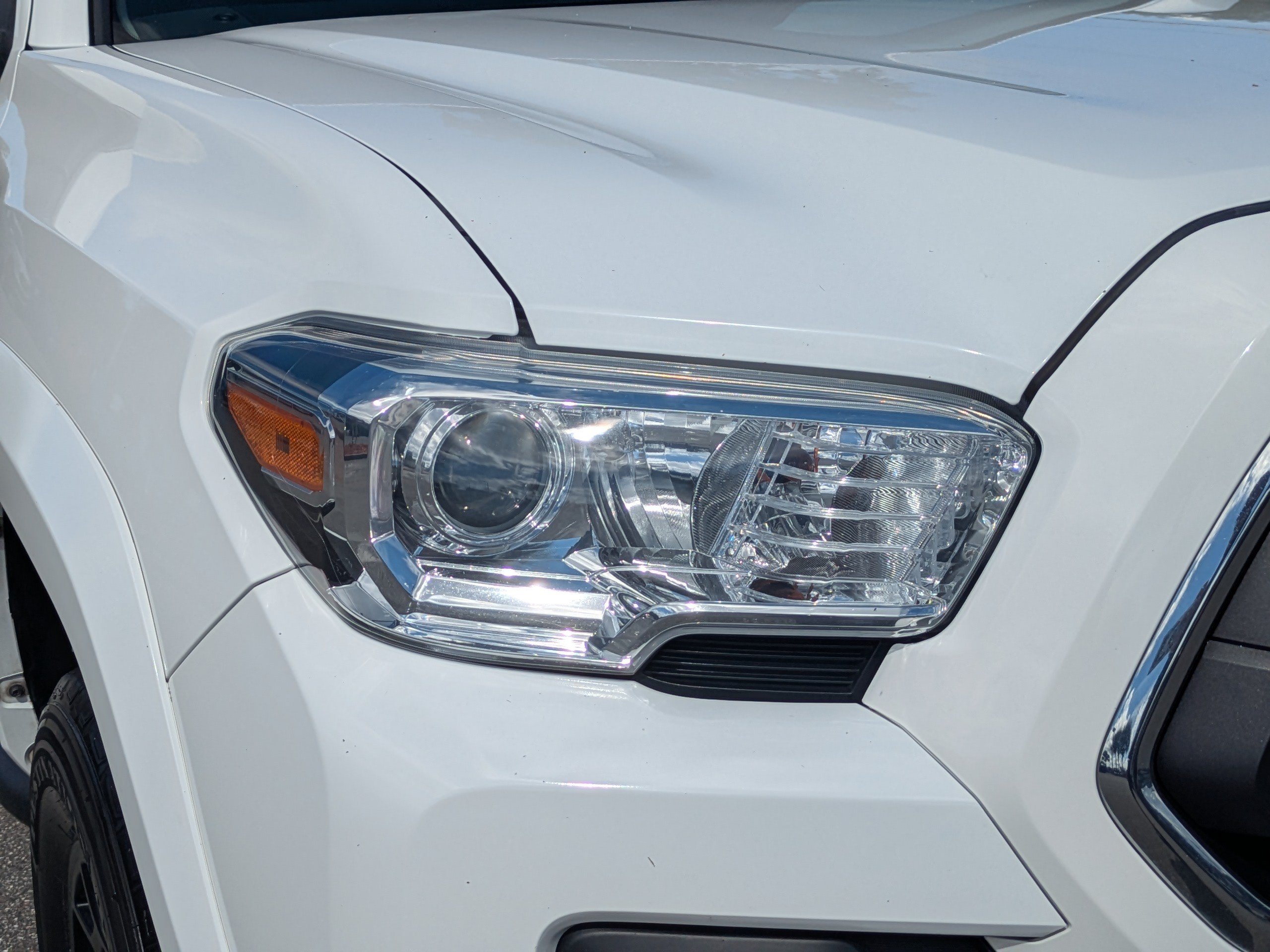 Used 2022 Toyota Tacoma SR5 RWD image 10
