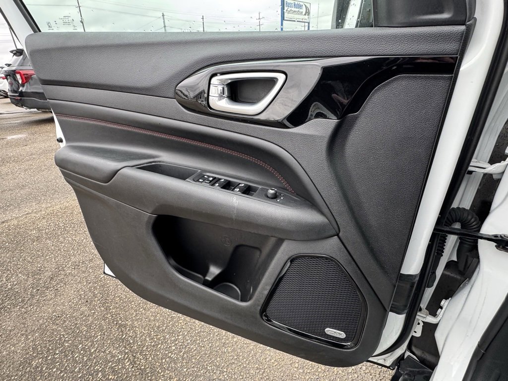 Used 2024 Jeep Compass Trailhawk w/ Sun and Sound Group image 23