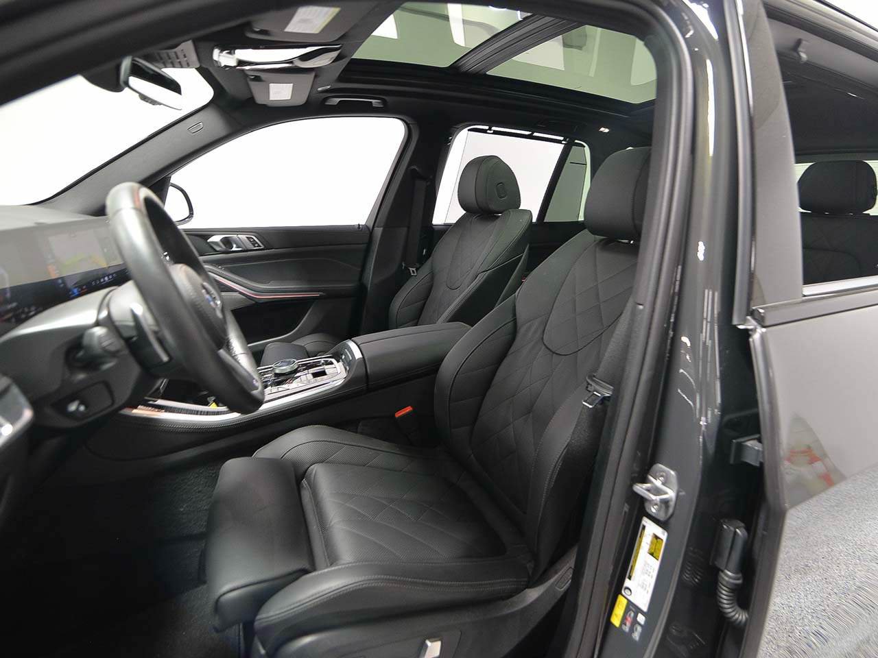 Used 2026 BMW X5 xDrive50e AWD/4WD image 8