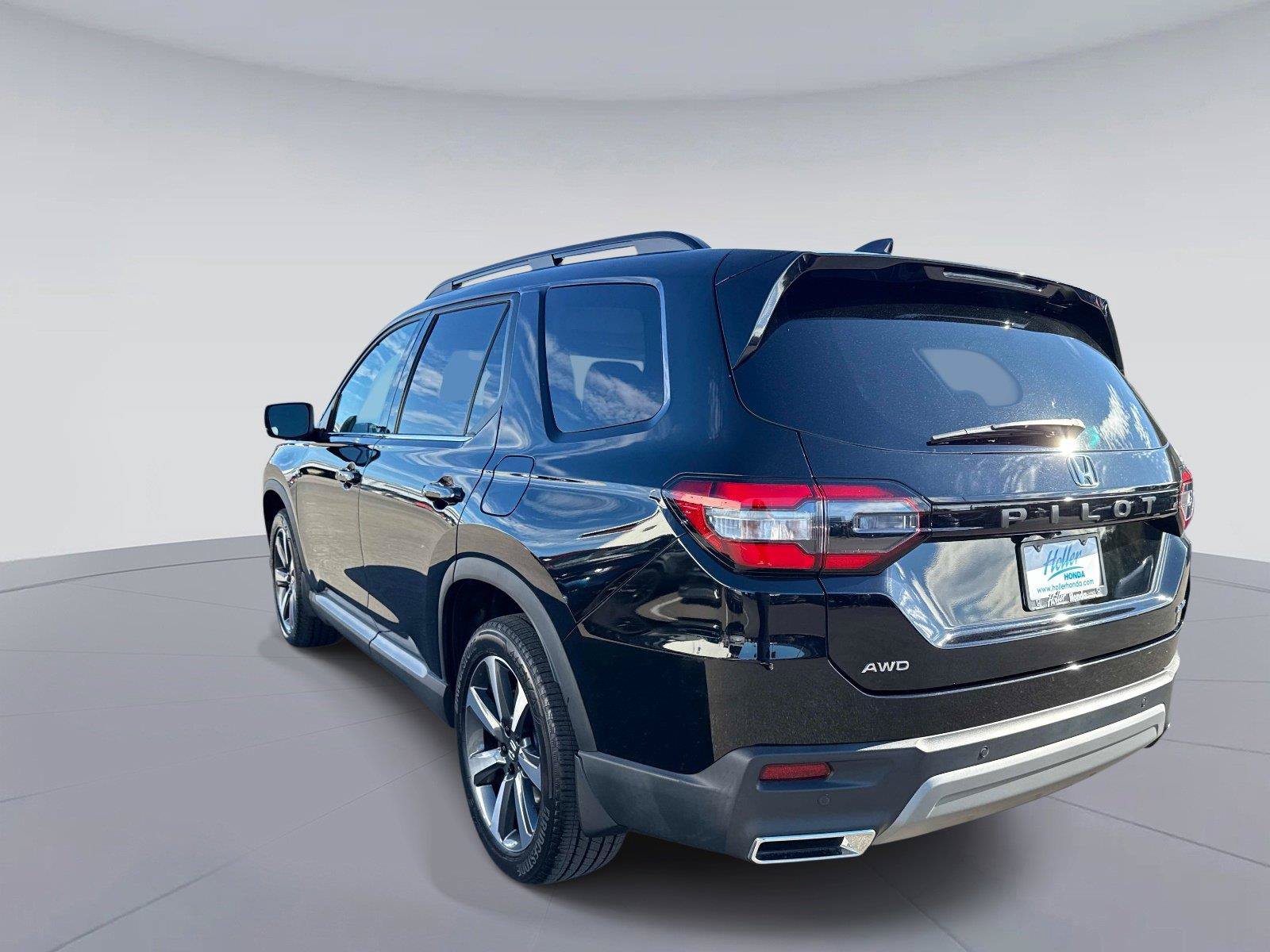 Certified 2024 Honda Pilot Elite image 6
