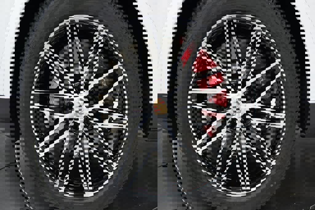 New 2026 Porsche Cayenne S image 11