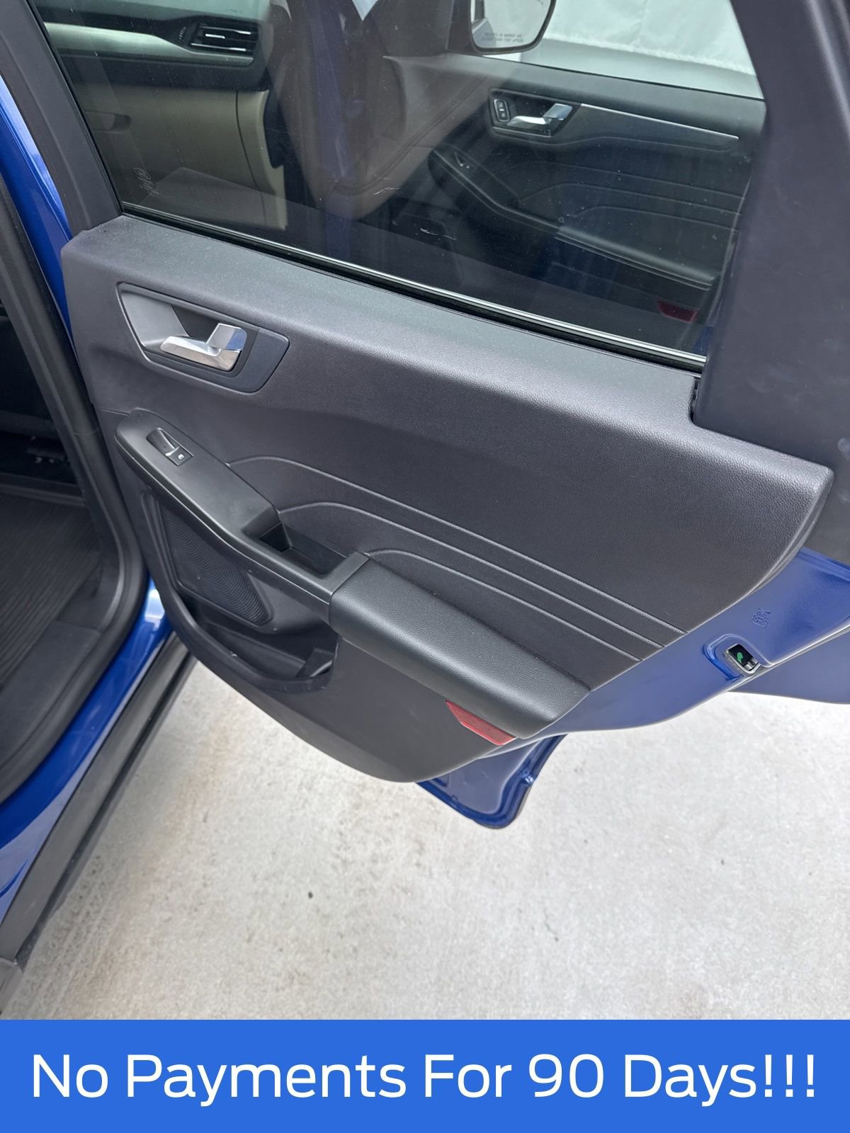 Certified 2022 Ford Escape Titanium w/ Class II Trailer Tow Package image 38