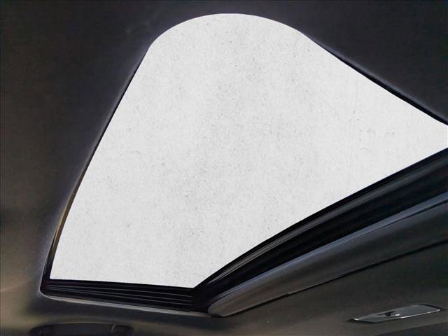 Used 2021 Toyota Corolla SE w/ SE Premium Package image 13