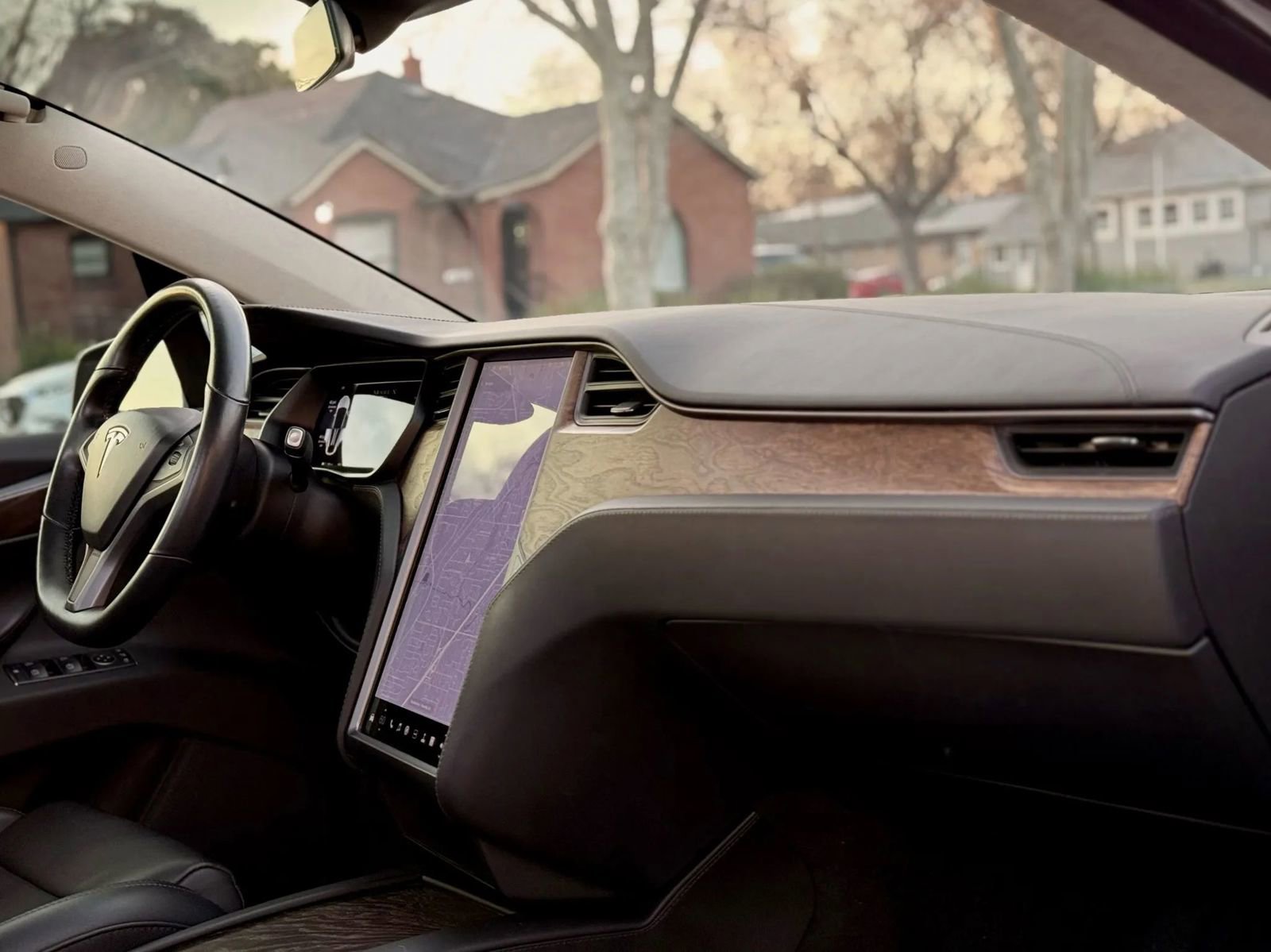 Used 2018 Tesla Model X 75D image 12