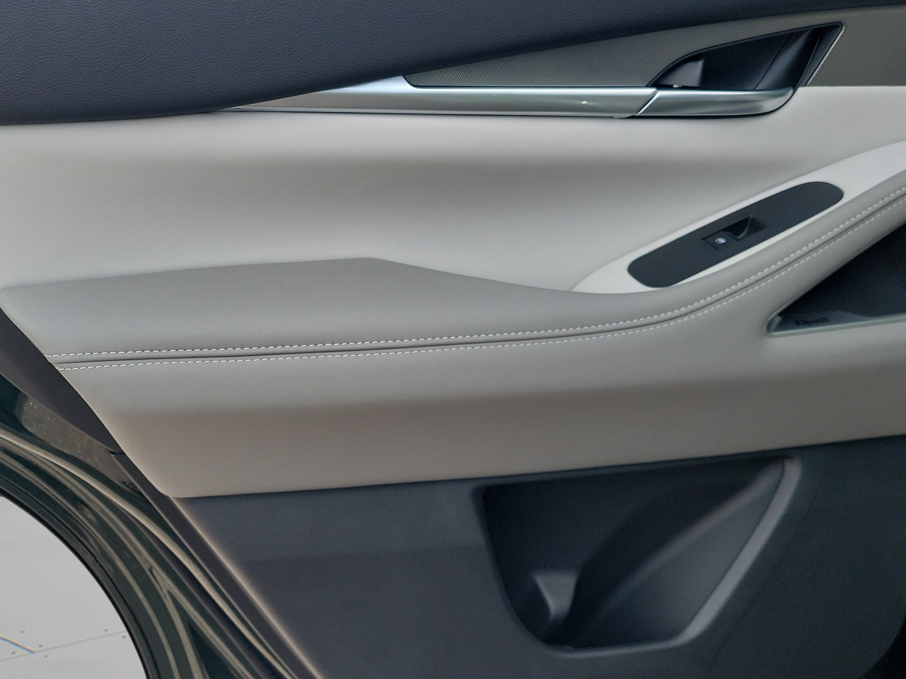 New 2027 INFINITI QX60 Luxe FWD image 26