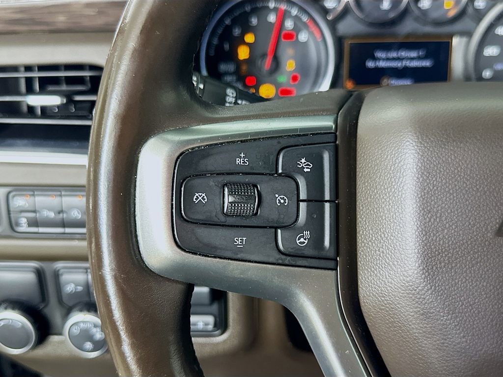 Used 2021 Chevrolet Tahoe LT w/ LT Signature Package RWD image 24