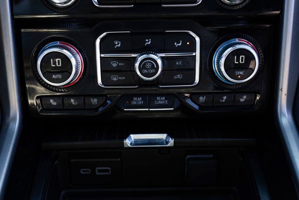 Used 2024 GMC Yukon Denali AWD/4WD image 18