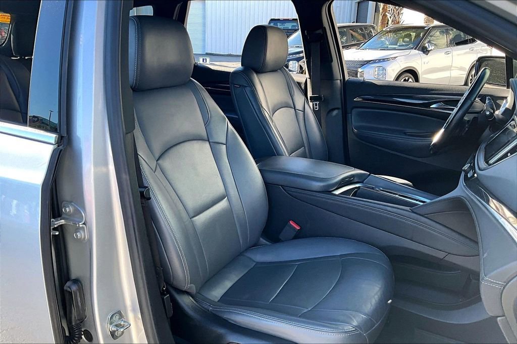 Used 2022 Buick Enclave Premium AWD/4WD image 29