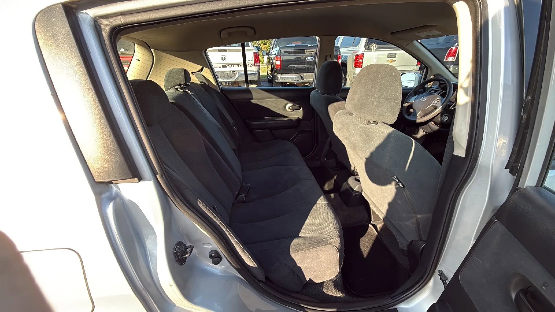 Used 2010 Nissan Versa 1.8 S w/ PWR Plus Pkg image 15