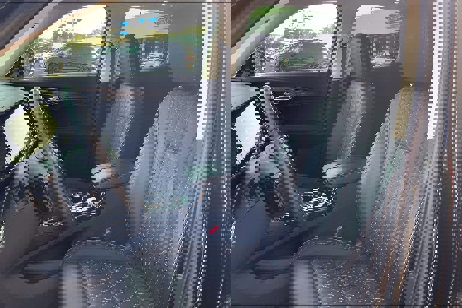 Used 2023 Buick Envision Avenir image 7