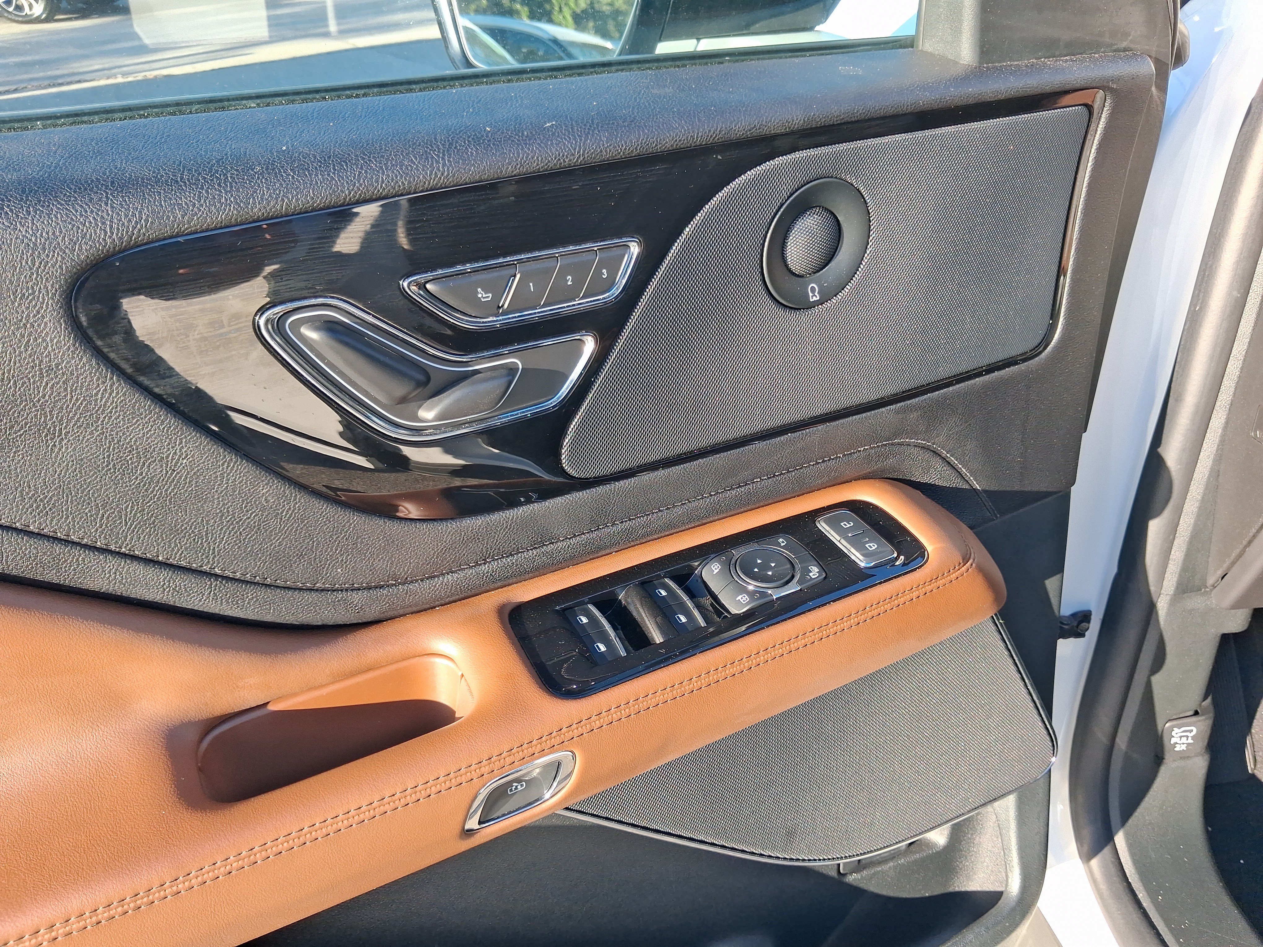 Certified 2024 Lincoln Aviator Reserve w/ Jet Package RWD image 15