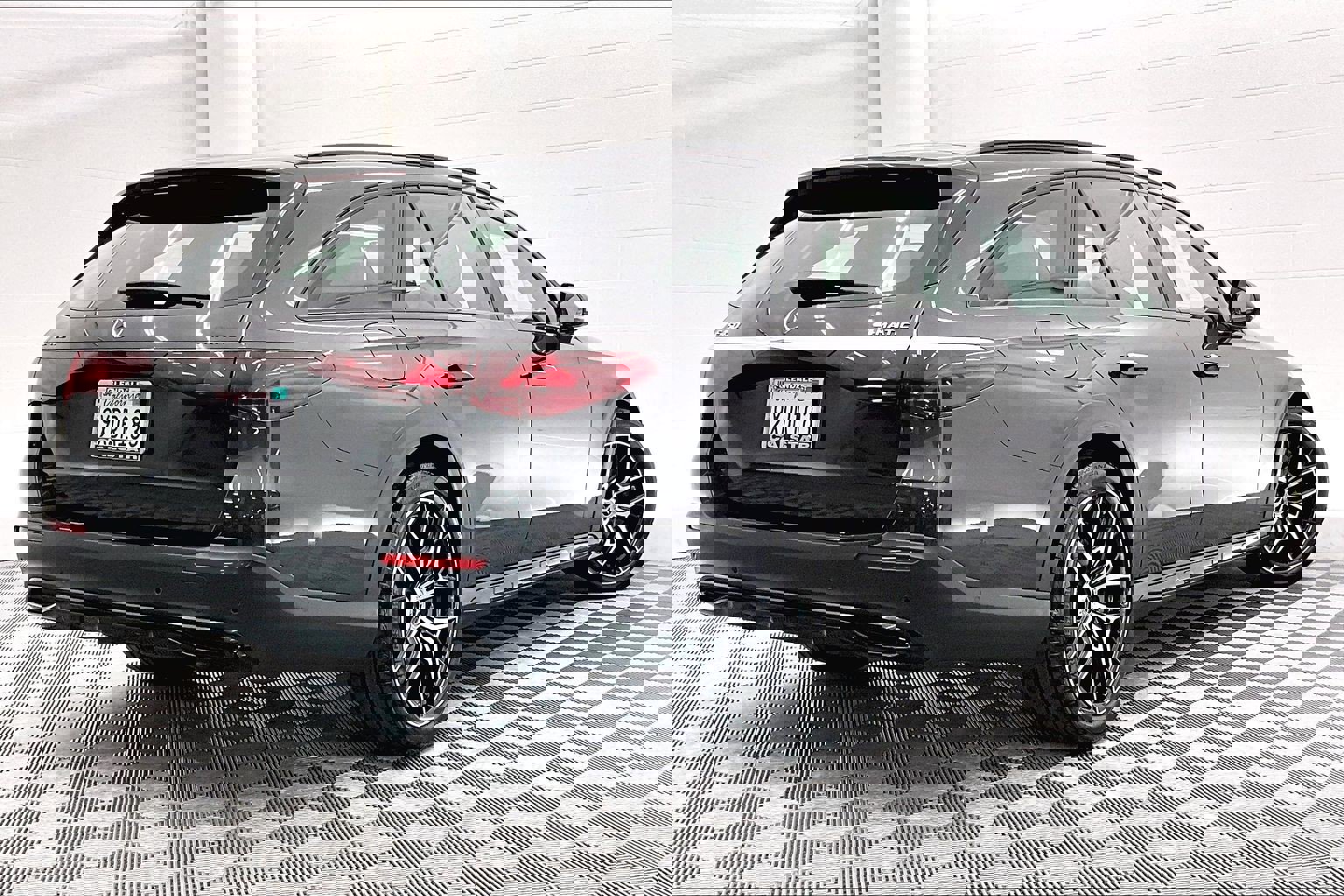 Used 2026 Mercedes-Benz E 450 4MATIC All-Terrain Wagon image 11