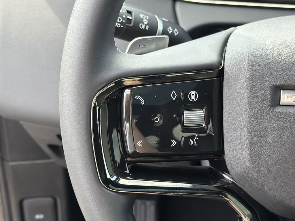 Used 2025 Land Rover Range Rover Evoque Dynamic SE image 19