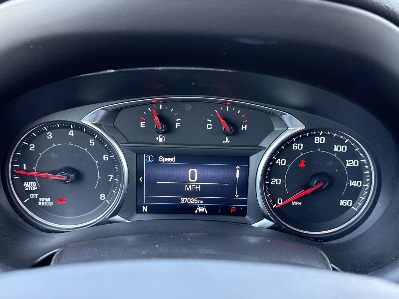 Used 2024 GMC Terrain SLE w/ Driver Convenience Package FWD image 17