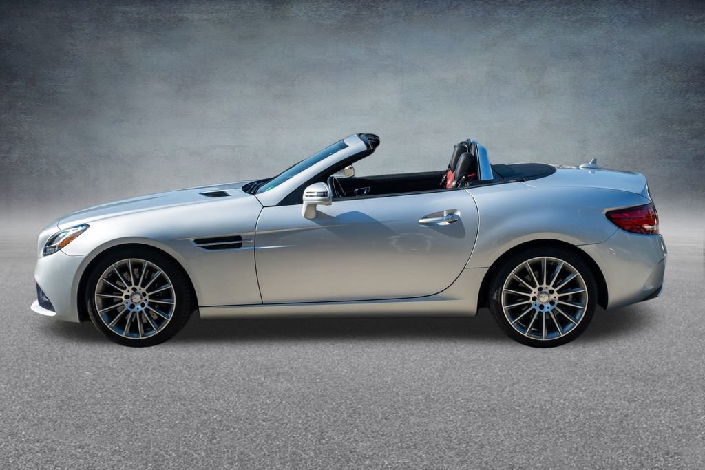 Used 2017 Mercedes-Benz SLC 300 image 3