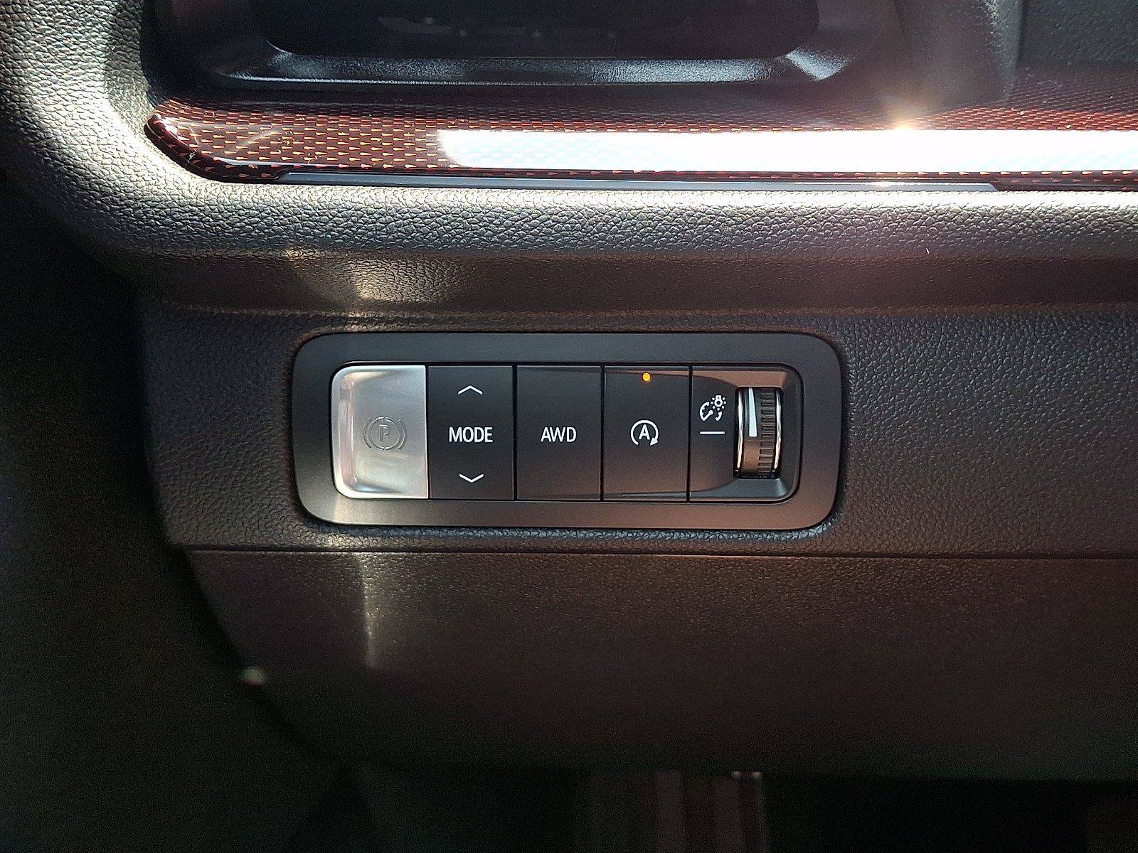 Used 2024 Chevrolet Traverse Z71 AWD/4WD image 23