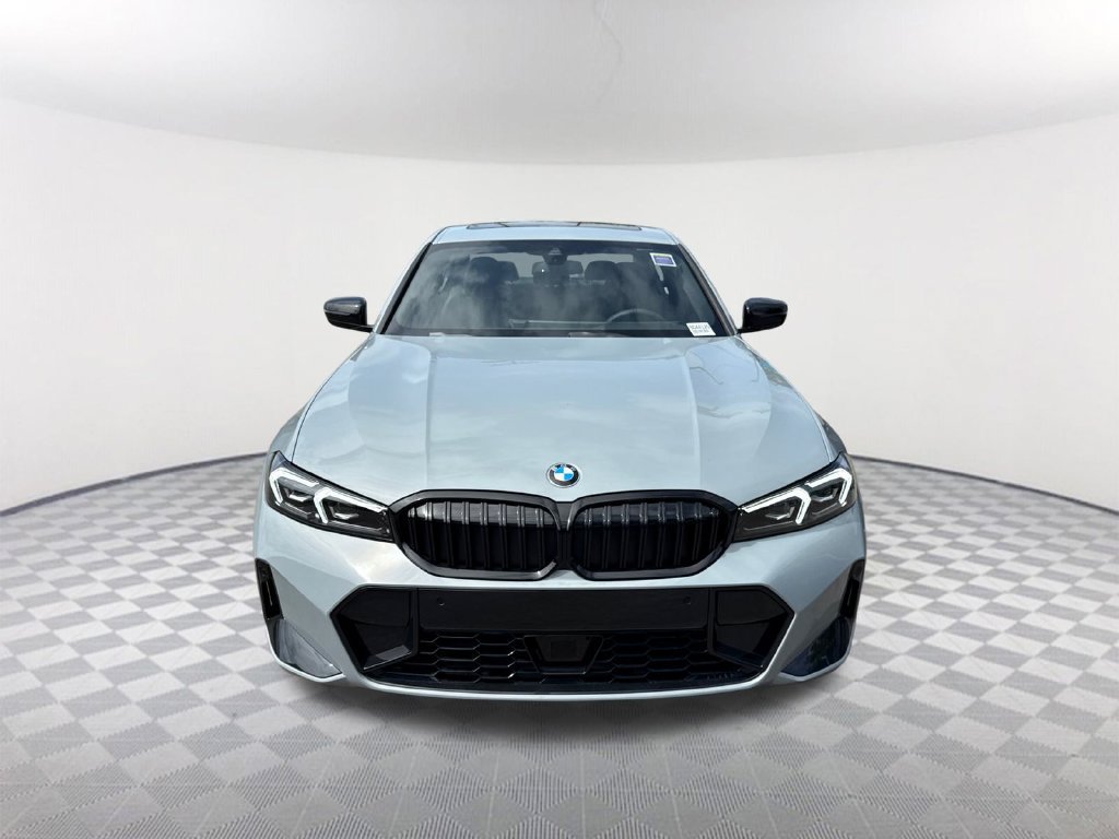 New 2026 BMW 330i Sedan w/ M Sport Package RWD image 2